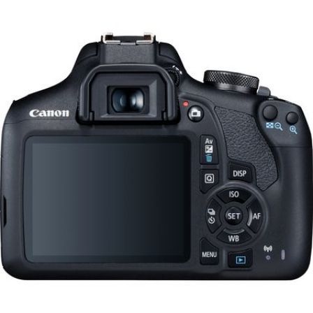 Canon EOS 2000D con Objetivo EF-S 18-55mm IS II